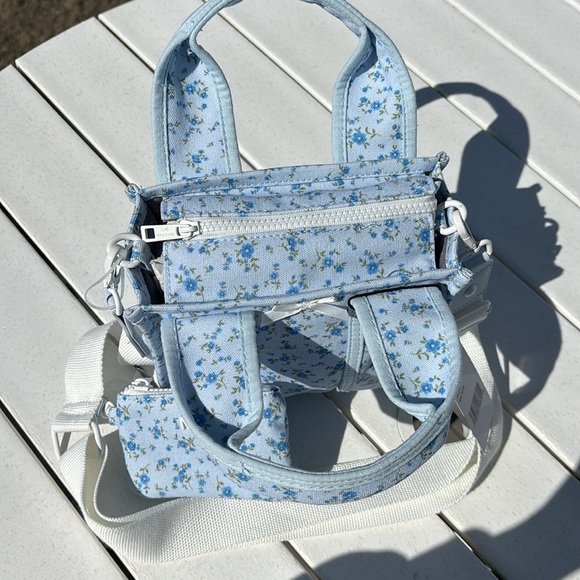 Viral Madden Girl Floral Mini Tote with Matching Coin Purse - Picture 8 of 14